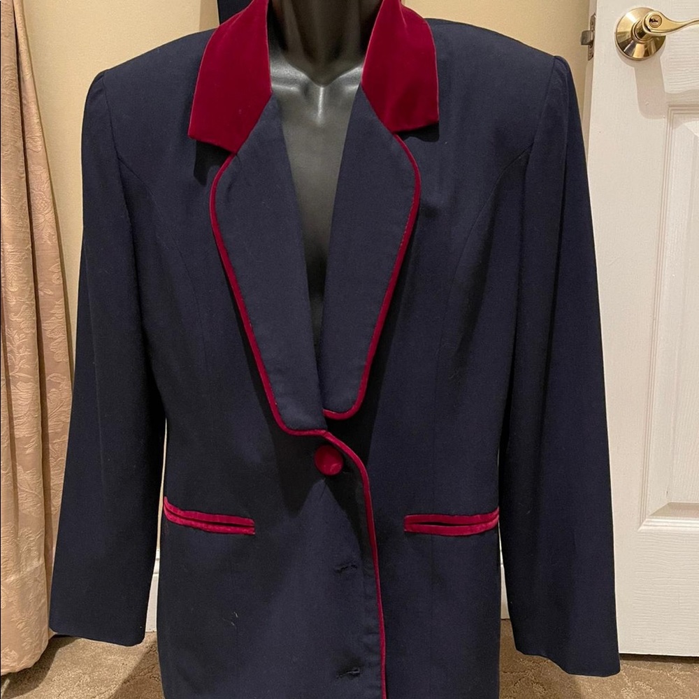 Pant suit